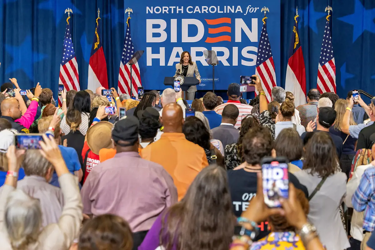 2024-07-21T022514Z-795775691-RC2UX8AFJ467-RTRMADP-3-USA-ELECTION-HARRIS-CHALLENGES