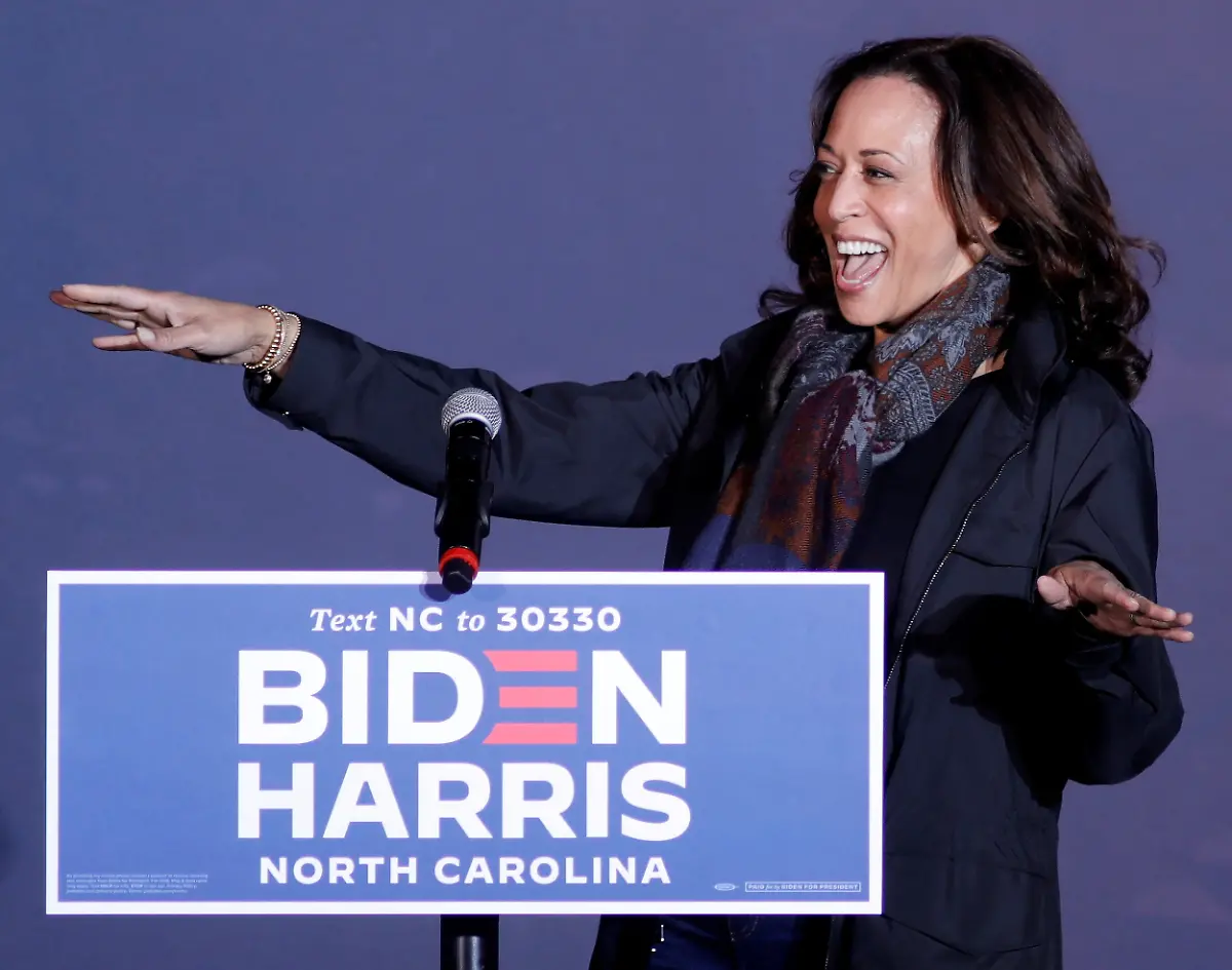 2020-11-02T032836Z-240177851-RC2PUJ9SPV5T-RTRMADP-3-USA-ELECTION-HARRIS