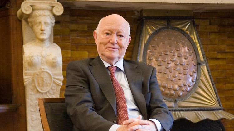 Er war die Stimme von Disney's Peter Pan: Ernst Jacobi.