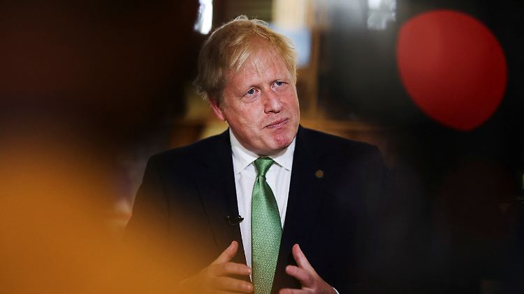 Im politischen London mehren sich allerdings die Stimmen, die den Regierungschef am liebsten so schnell wie möglich aus der Downing Street ausziehen sehen wollen.