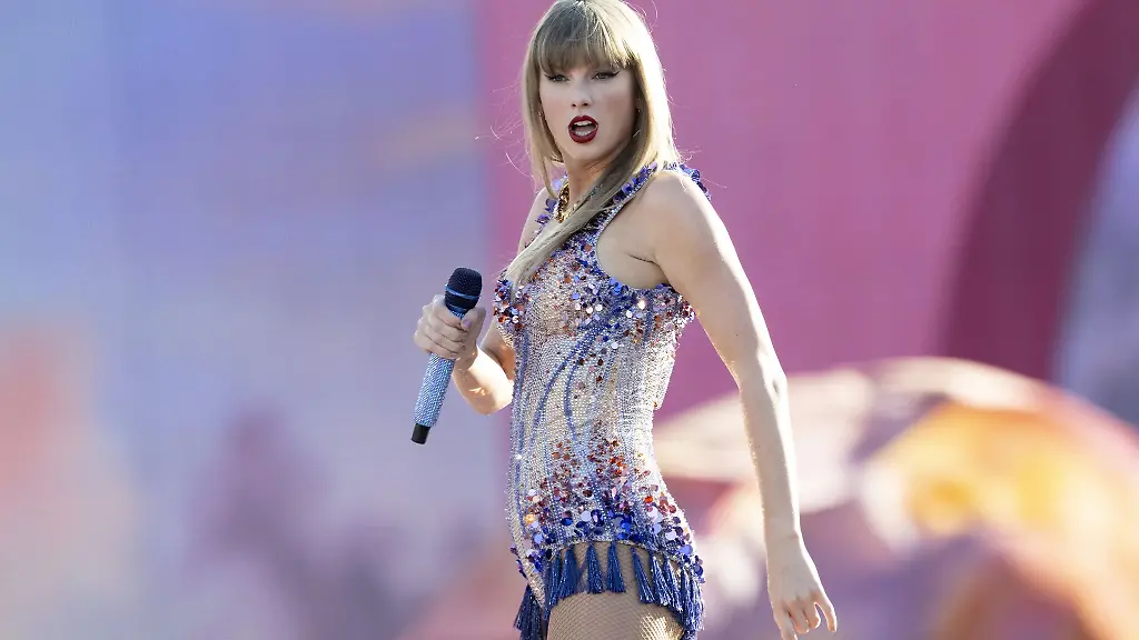 Fans-fiebern-den-Auftritt-von-Taylor-Swift-in-Hamburg-entgegen