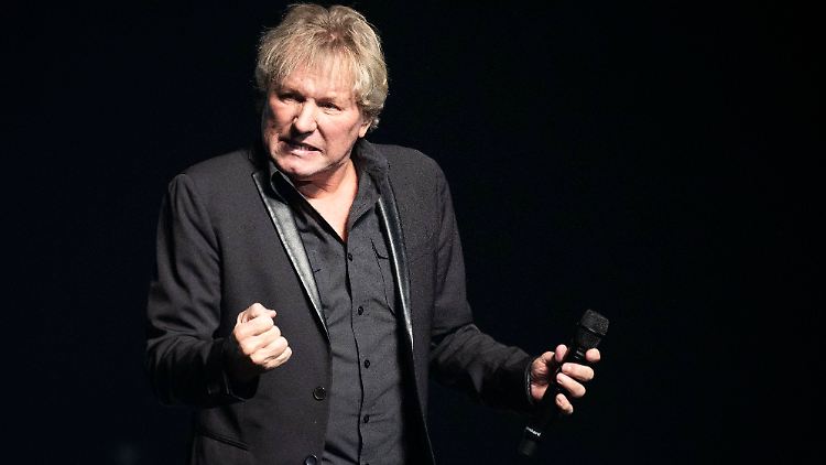 Packt die geballte Faust wieder ein: Bernhard Brink.