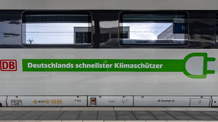 Grün, grüner, ICE? Beim Klima-Engagement der Bahn sei noch Luft nach oben, sagen Kritiker.