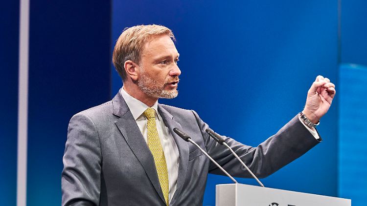 Ein "Kriegssoli" werde die "Stärkung der Wirtschaftslage sabotieren", argumentierte Lindner.