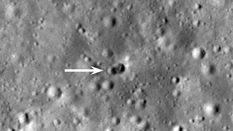 Die Entdeckung von gleich zwei Kratern sei "unerwartet" gewesen, so die NASA.