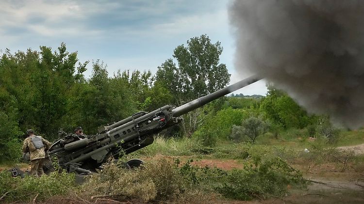 Die ukrainischen Truppen leisten im Donbass erheblichen Widerstand. Allerdings sollen die russischen Soldaten nun auch auf Lyssytschansk vorrücken. 