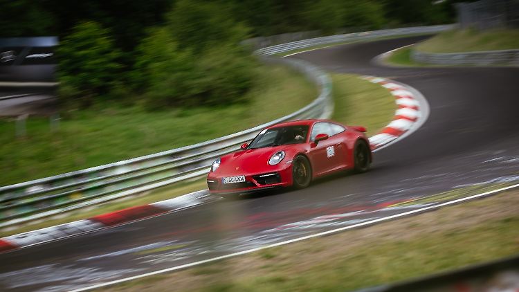 Wenn die Nordschleife ihr Gesicht im Regen verändert, ist der Fahrer mehr als die Technik gefragt.