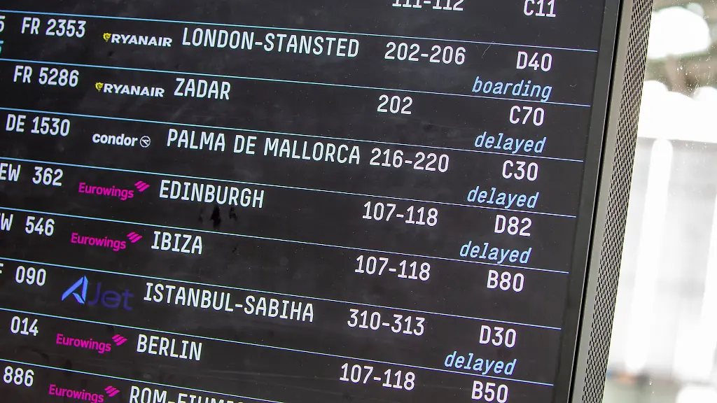 Am-Flughafen-Koeln-Bonn-sorgen-IT-Probleme-fuer-Flugverspaetungen