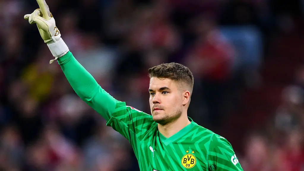 Alexander-Meyer-bleibt-auch-in-Zukunft-der-Ersatztorwart-bei-Borussia-Dortmund
