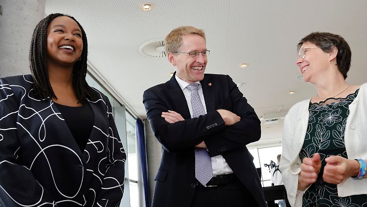 Sie werden in Kiel regieren: Aminata Touré und Monika Heinold von den Grünen und Daniel Günther von der CDU.