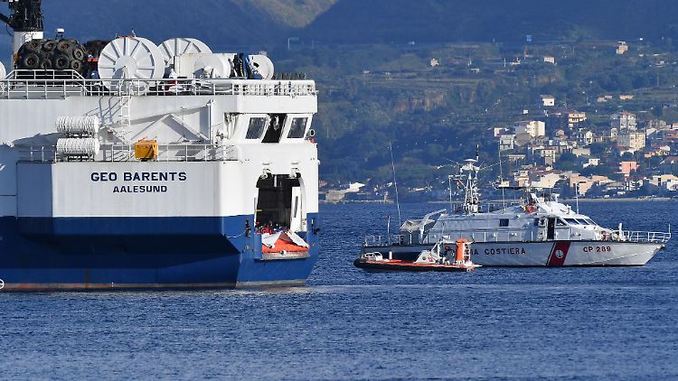Das von der Nichtregierungsorganisation Ärzte ohne Grenzen betriebene Schiff "Geo Barents".