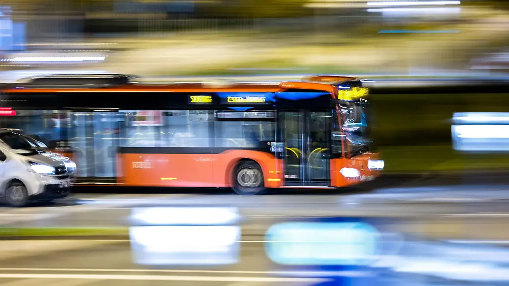 Wer-in-Teilen-von-Westfalen-ein-Ticket-im-Nahverkehr-kauft-muss-ab-August-dafuer-mehr-bezahlen