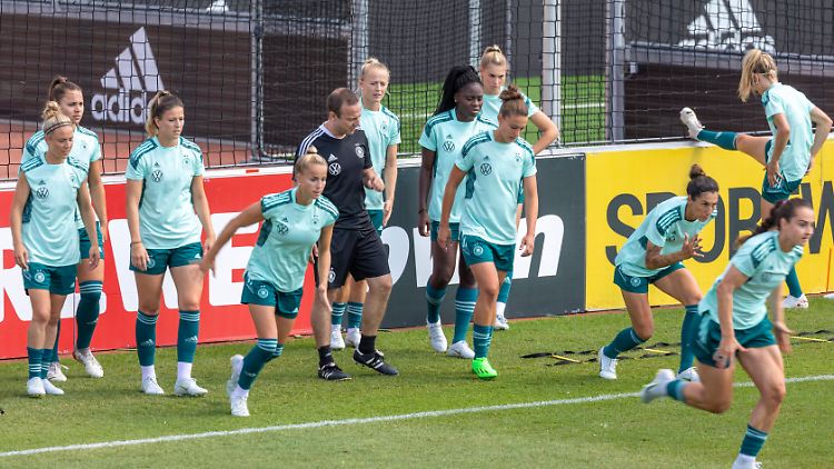 Der Plan geht auf: In Herzogenaurach wächst das DFB-Team enger zusammen.