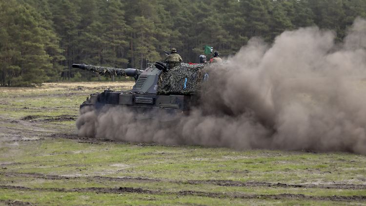 Laut Strack-Zimmermann gibt es Kontakt zwischen der Ukraine und der Bundeswehr zur Wartung der Panzerhaubitze 2000.