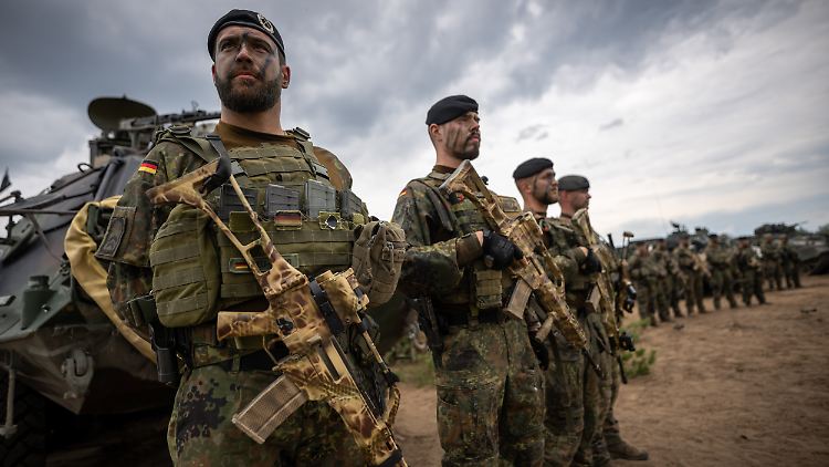 Die NATO spricht von der "größten Neuaufstellung seit dem Kalten Krieg".