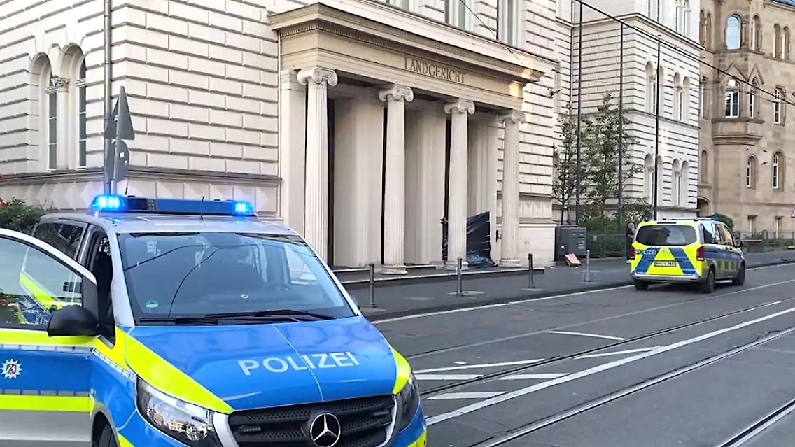 Kopf_Landgericht.JPG