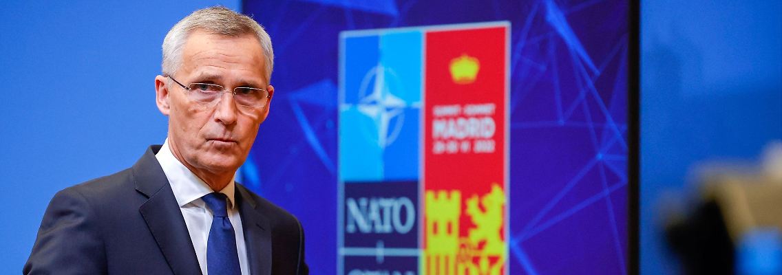 Jens Stoltenberg, Nato-Generalsekretär, nimmt an einer Pressekonferenz in Madrid teil.