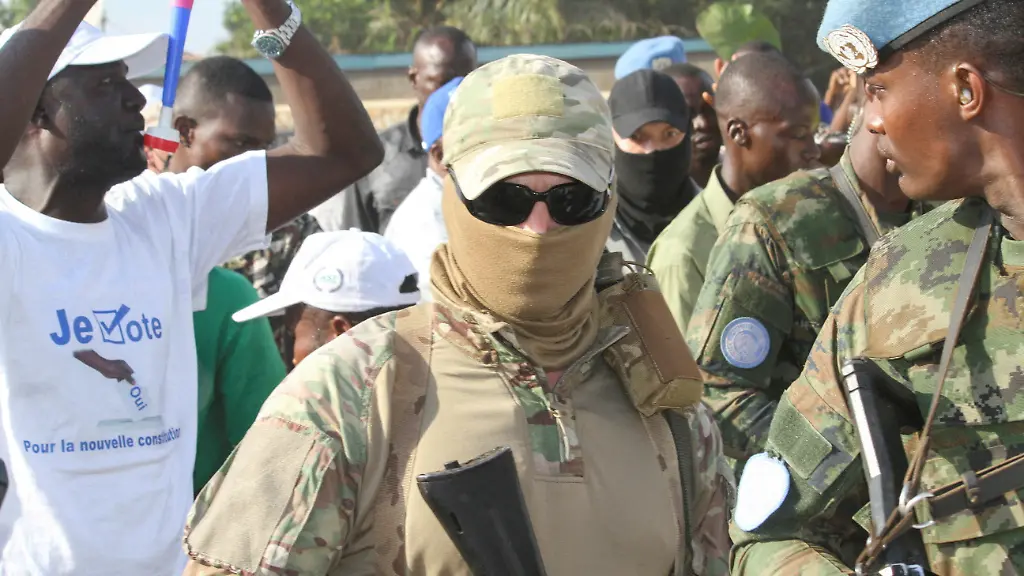 2023-07-17T173245Z-1295261558-RC2F42AQD42E-RTRMADP-3-CENTRALAFRICA-SECURITY-REFERENDUM