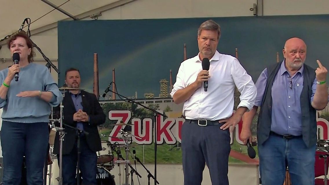 HabeckSchwedt2906.jpg
