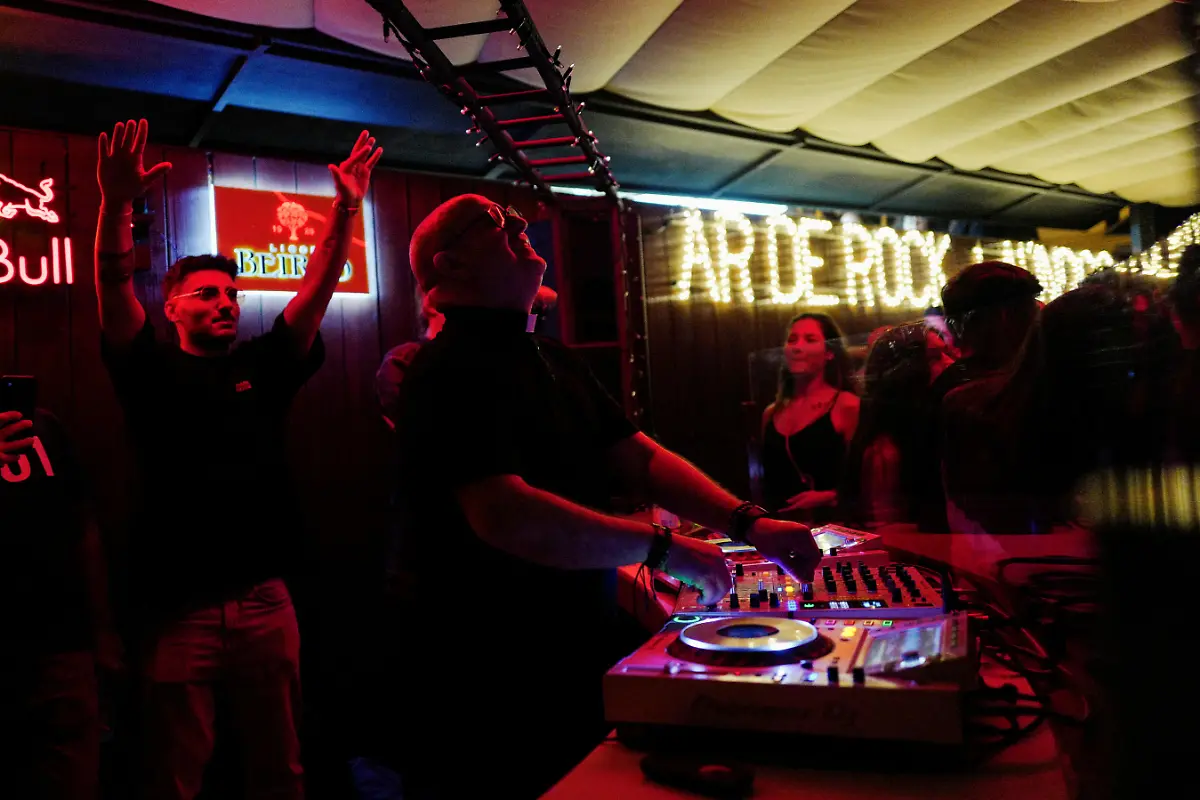 2024-07-13T140427Z-2097659164-RC20U8ATKTIG-RTRMADP-3-PORTUGAL-PRIEST-DJ