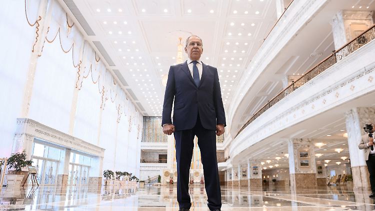 Lässt den Ostblock wieder aufleben: Russlands Außenminister zu Besuch in Minsk.