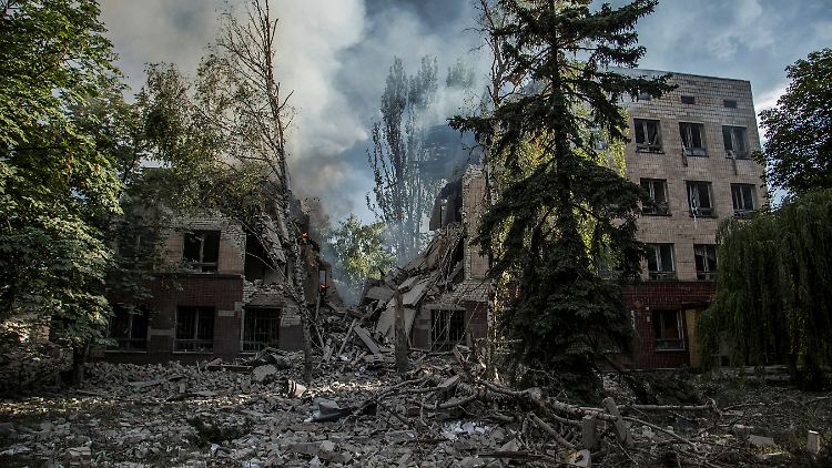 Zerstörte Häuser in Lyssytschansk - die Stadt scheint das nächste Ziel russischer Truppen zu sein.
