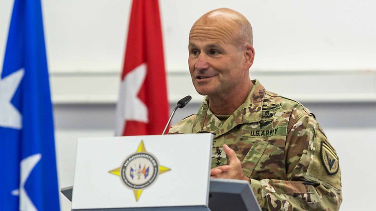 Cavoli trat 1987 in die US Army ein.