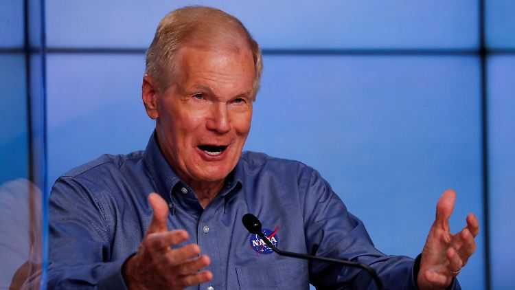 "Es gibt ein neues Rennen zum Weltraum - diesmal mit China", sagt Bill Nelson.