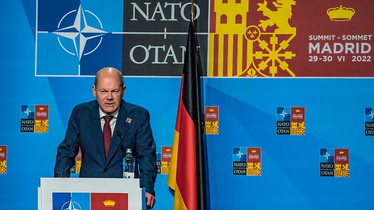 Deutschland hat eine besondere Verantwortung für die Ostflanke der NATO, sagt Historikerin Liana Fix.