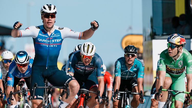 "Das ist unglaublich", sagte Jakobsen nach seinem Triumph im Sprint.
