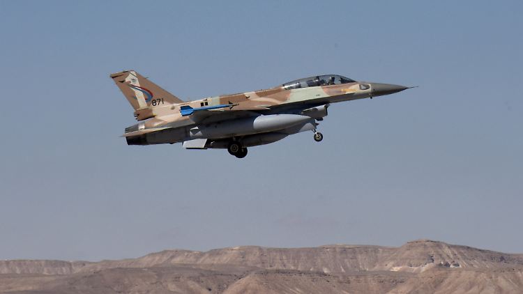 Eine Drohne wurde laut israelischen Angaben von einem Kampfflugzeug abgefangen.