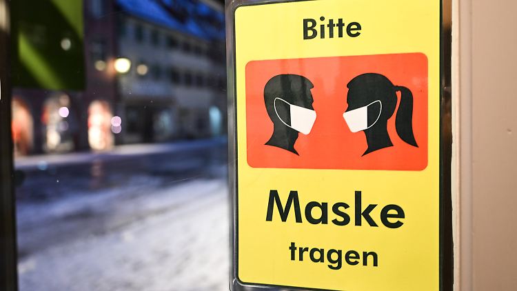 Noch Mitte Juni äußerte sich Buschmann skeptisch zu einer Wiedereinführung der Maskenpflicht.