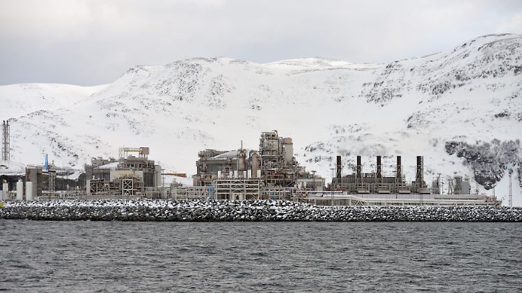 Eine Erdgas-Verflüssigungsanlage am Eingang zur Bucht von Hammerfest nördlich des Polarkreises.