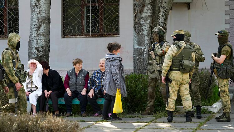 Russisches Fernsehen, Rubel und russische Geheimdienstler: In Cherson setzt Moskau auf eine Politik der Russifizierung.