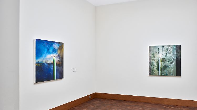 Als Meisterschülerin von Gerhard Richter interpretiert sie dessen berühmten Kerzenbilder neu.