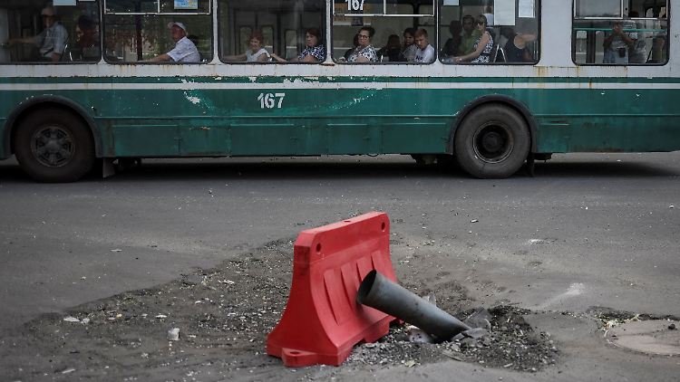 Ein Überbleibsel eines russischen Raketenangriffs auf die ukrainische Stadt Bachmut, dem nächsten Ziel des Kreml.