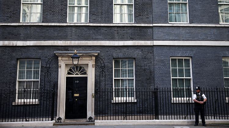 Johnson will offenbar weiter in der Downing Street wohnen.