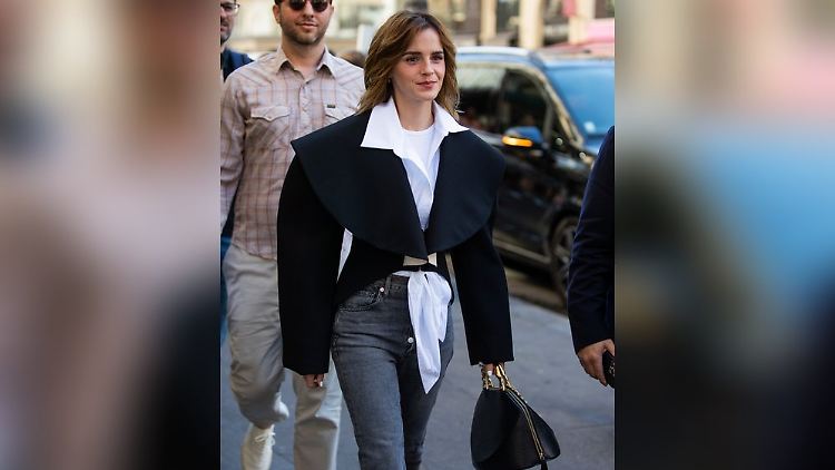 Macht den Models Konkurrenz: Emma Watson in Paris.