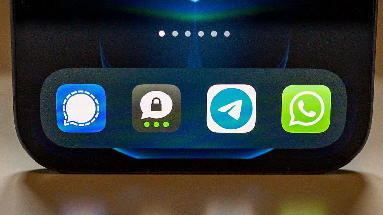 Whatsapp und der Facebook Messenger müssen, Signal und Threema können mitmachen.