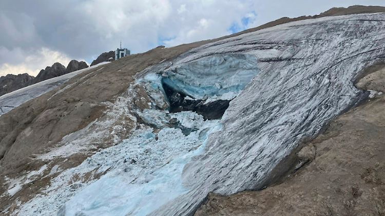 Die Bergwanderer hatten bei dem Gletscherabbruch keine Chance gegen die Massen an Eis, Stein und Geröll.