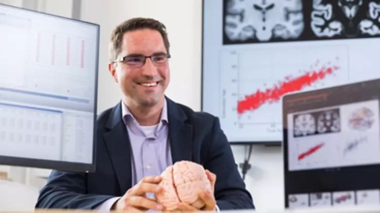 Simon Eickhoff ist Direktor des Institutes Brain and Behaviour am Forschungszentrum Jülich.