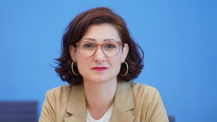 Ferda Ataman wurde mit 376 Stimmen gewählt. Gebraucht hätte sie 369.