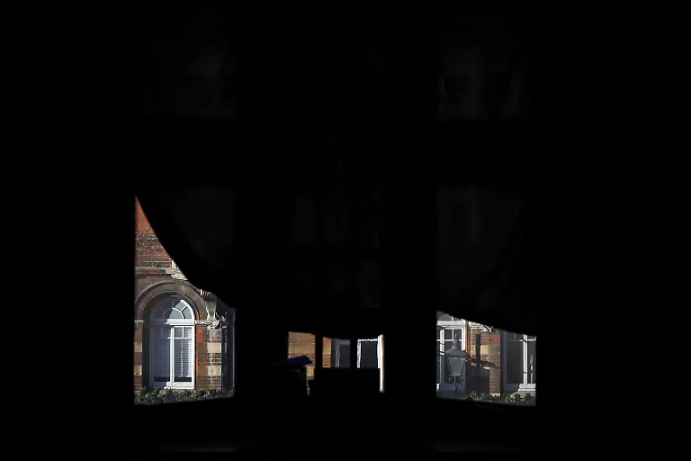 2024-06-28T070444Z-1858974108-RC2316AW0QMF-RTRMADP-3-BRITAIN-ELECTION-HOUSING-SQUATTERS