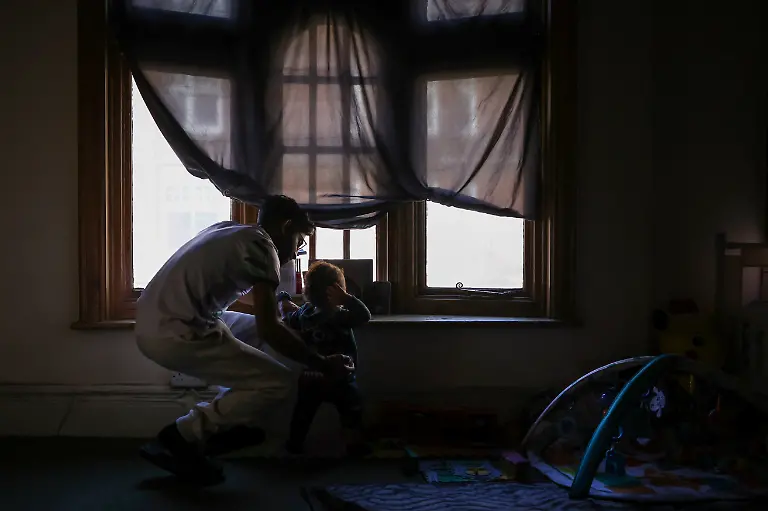 2024-06-28T070408Z-1160612896-RC2316AJYH40-RTRMADP-3-BRITAIN-ELECTION-HOUSING-SQUATTERS