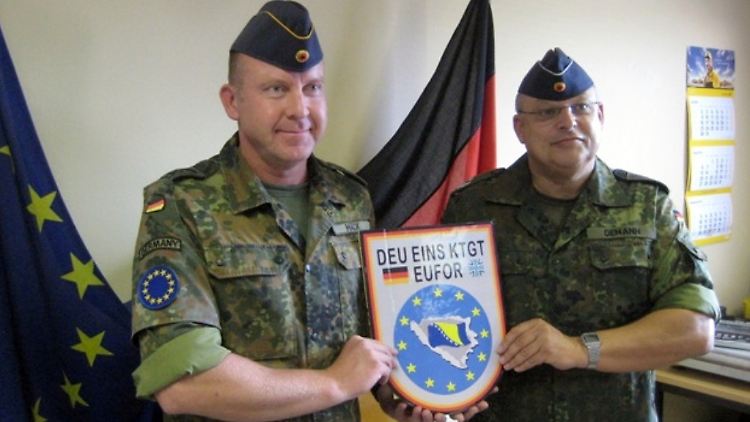 Oberstleutnant Markus Demann (r.) war der letzte deutsche Kontingentführer der Bundeswehr in Bosnien und Herzegowina im Jahr 2012. 