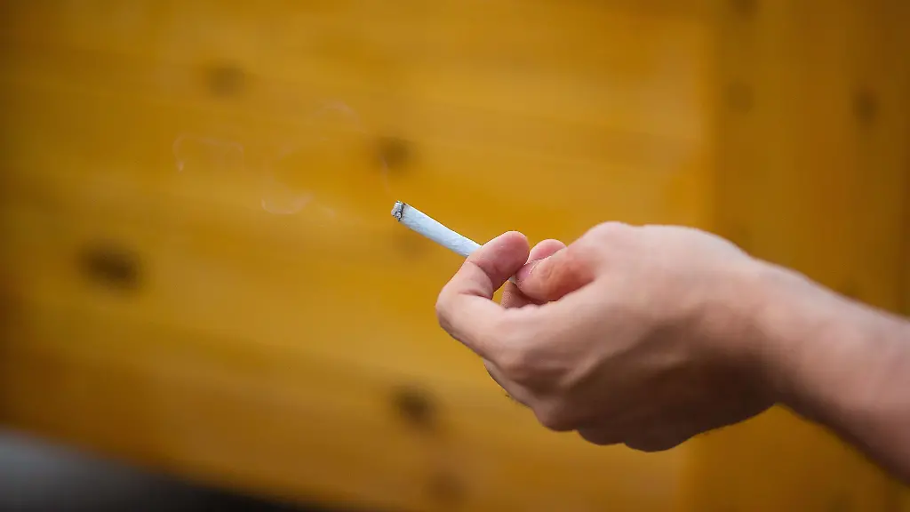 Die-nicht-richtig-ausgedrueckte-Zigarette-entzuendete-wohl-ein-Sofa-so-die-Polizei-zu-ihren-ersten-Erkenntnissen