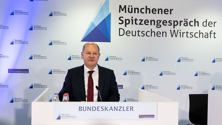 "Wir werden uns den Schneid nicht abkaufen lassen", sagt Scholz mit Blick auf die Energieversorgung.