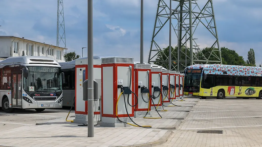 Neue-Betriebshoefe-fuer-E-Busse-brauchen-grosse-Flaechen