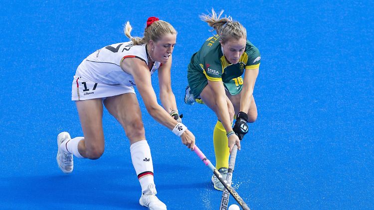 Pauline Heinz (l.) hat sich mit Deutschland für das Viertelfinale der WM qualifiziert.
