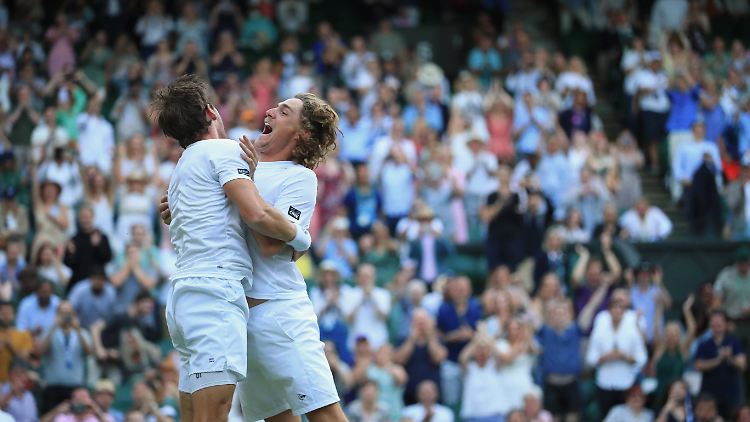 Max Purcell und Matthew Ebden bejubeln einen einzigartigen Wimbledon-Triumph.